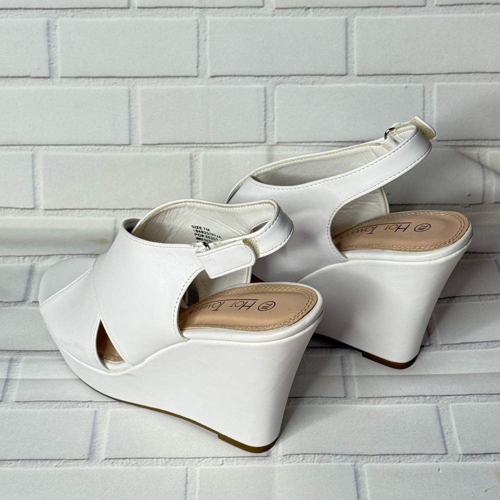 Hot Tomato White Women's Sandals - Picture 4 of 8